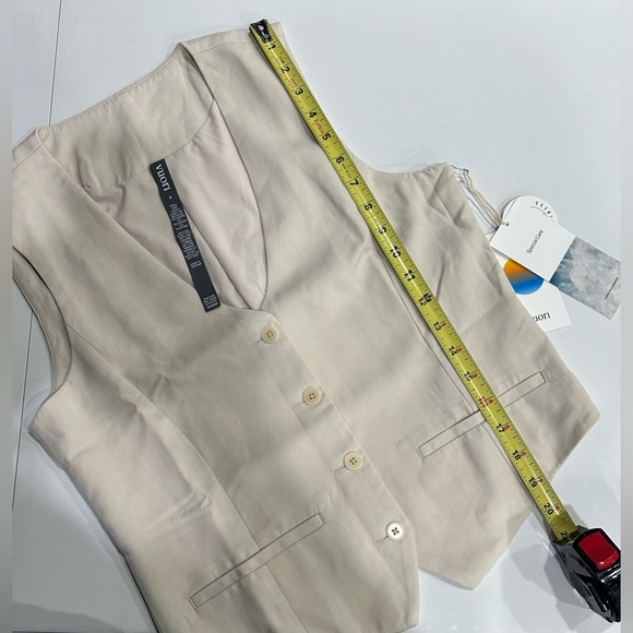 Vuori Women's Small Coastline Vest Milkweed Cream NWT Drapey Twill Button-Up - Picture 12 of 13